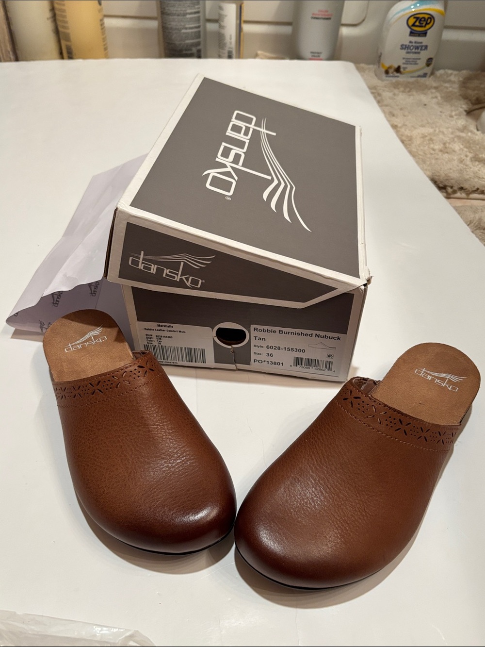 NWT Dansko tan Brown Burnished Nubuck Slip-On Clogs Robbie burnished nubuck 36